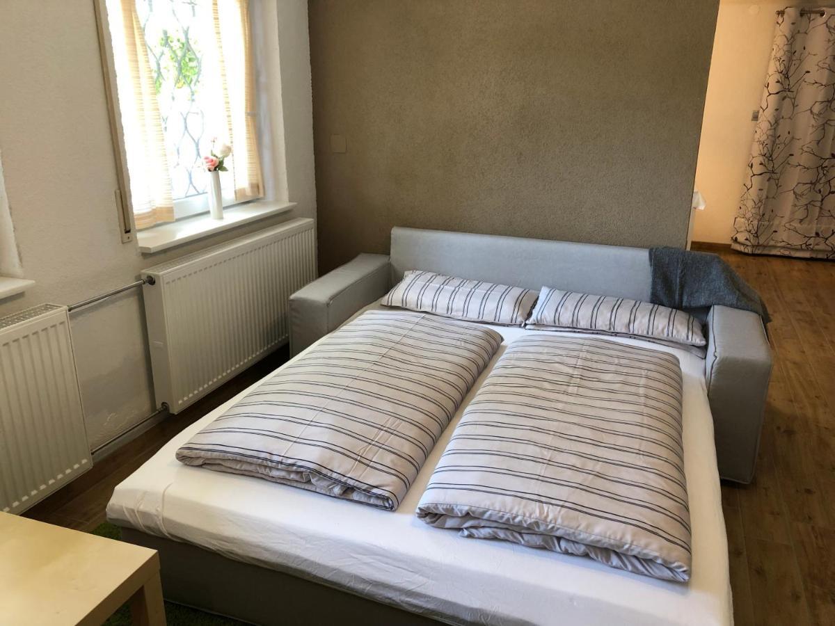 Rose Apartment *